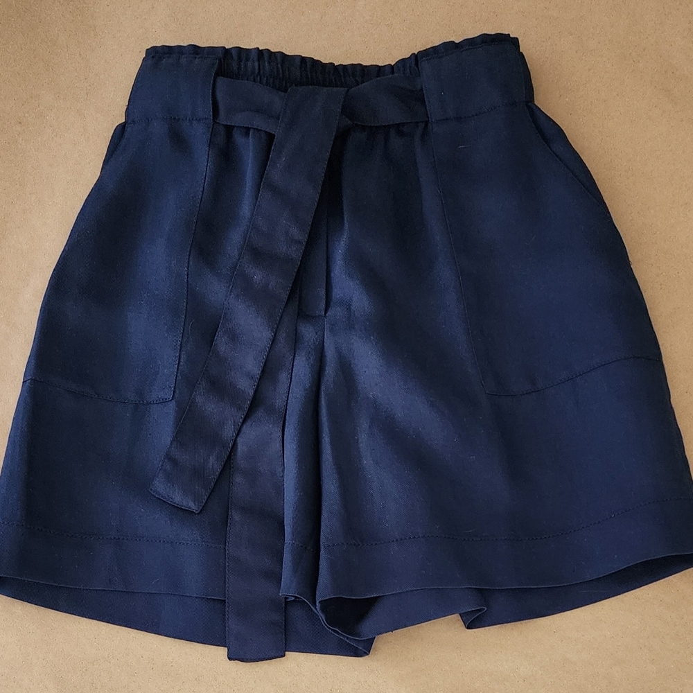 Massimo Dutti Navy Bermuda Short Size 8